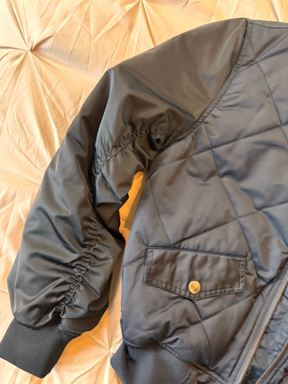 Members Only Black Quilted cropped Bomber Jacket Navy/Black color size Large - Picture 8 of 10